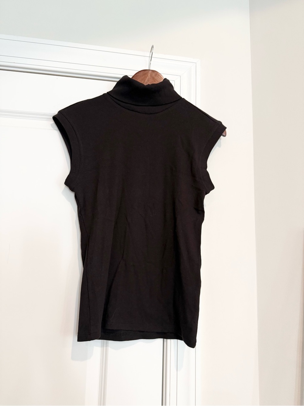 NWT Banana Republic Chocolate Brown Sleeveless Turtleneck Tank